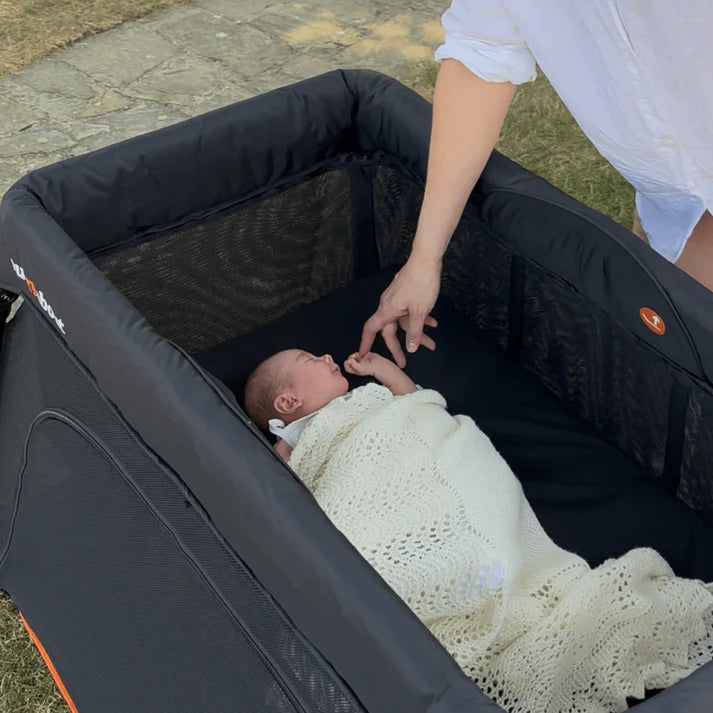 Out'n'About Nipper Nest Travel Cot