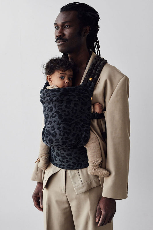 Artipoppe’s Zeitgeist Baby Carrier